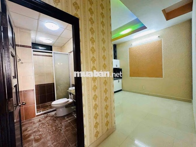 2pn,wc,phòng khách,ban công,gần bách khoa