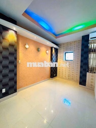 2pn,wc,phòng khách,ban công,gần bách khoa