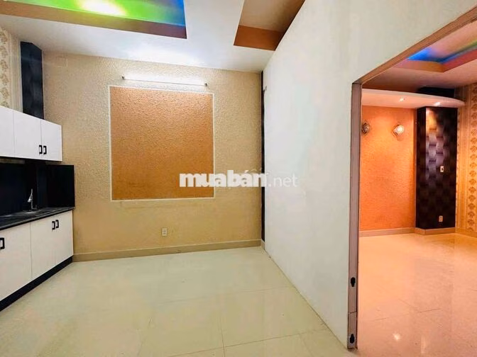 2pn,wc,phòng khách,ban công,gần bách khoa