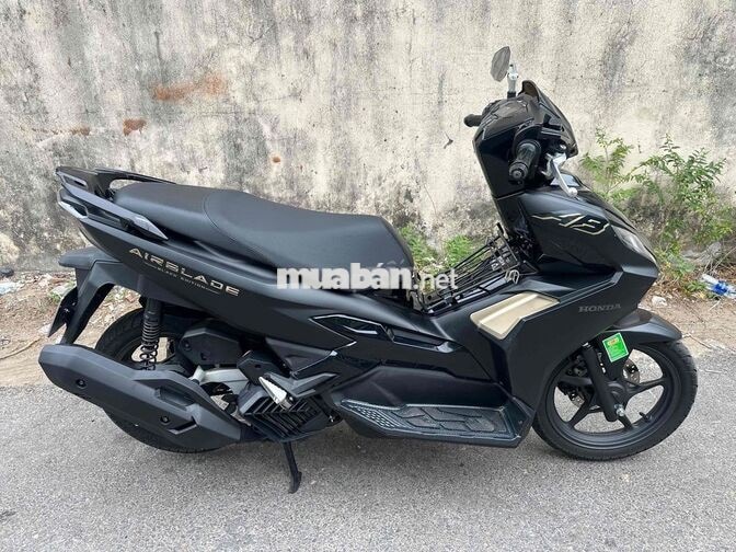 Honda Air Blade 125 4val 2025 Đen nhám 6800 km