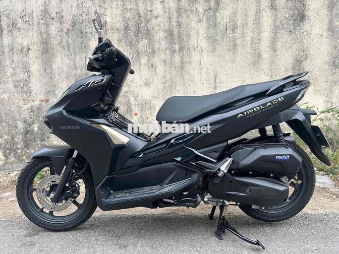 Honda Air Blade 125 4val 2025 Đen nhám 6800 km
