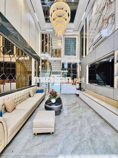 CHO THUÊ NHÀ NGUYÊN CĂN CÓ THANG MÁY FULL NỘI THẤT PHẠM VĂN CHIÊU P9