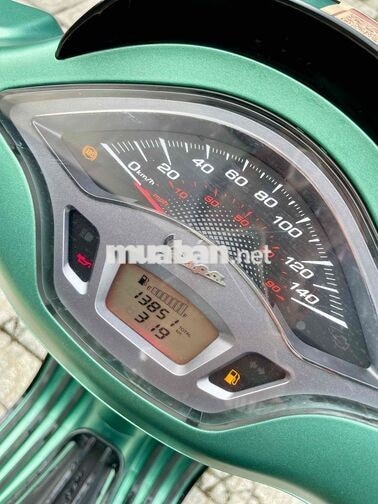 Vespa Sprint 125 ABS xanh rêu nhám hồ sơ cầm tay