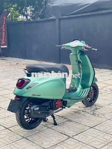 Vespa Sprint 125 ABS xanh rêu nhám hồ sơ cầm tay