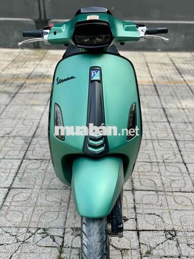 Vespa Sprint 125 ABS xanh rêu nhám hồ sơ cầm tay