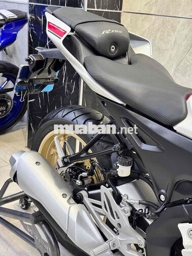 Yamaha R15M Kỷ niệm 60 năm Trắng, Đỏ 1.800 km