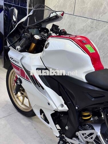 Yamaha R15M Kỷ niệm 60 năm Trắng, Đỏ 1.800 km
