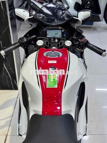 Yamaha R15M Kỷ niệm 60 năm Trắng, Đỏ 1.800 km