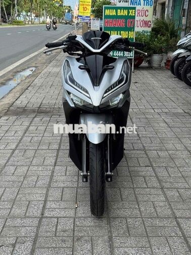 Honda Vario 150 Bạc máy zin biển 67