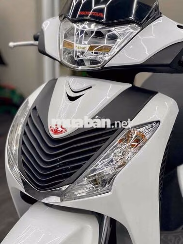 SH 125 CBS 2019 Trắng đen sporty Lên Áo Ý Bstp