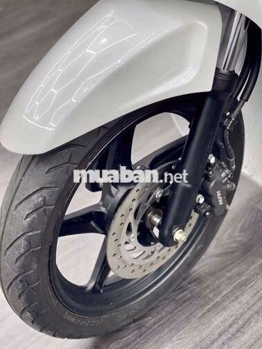 SH 125 CBS 2019 Trắng đen sporty Lên Áo Ý Bstp