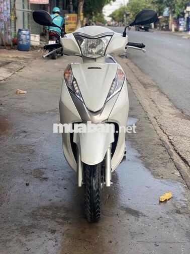 Honda Lead Trắng 125. 2016. Sơn zin mấy zin chất
