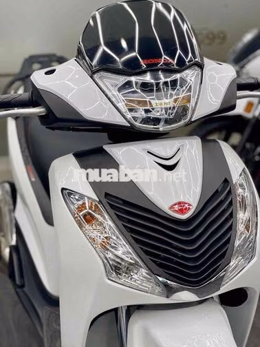 SH 125 CBS 2019 Trắng đen sporty Lên Áo Ý Bstp