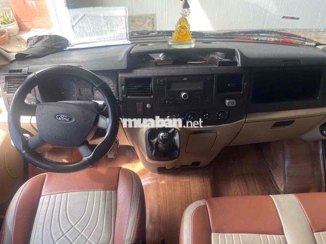 Ford Transit 16 chỗ Dầu Vàng cát 182.529 km