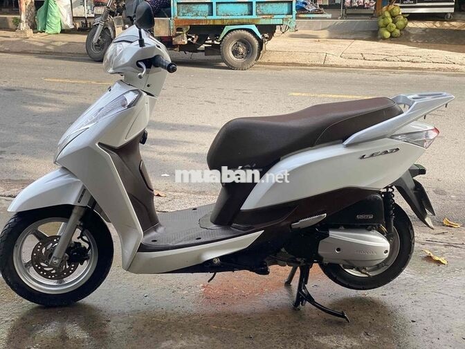 Honda Lead Trắng 125. 2016. Sơn zin mấy zin chất