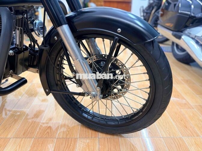 Royal Enfield Classic 500 2018 Đen