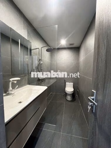 BÁN CH TẠI MHD TRUNG VĂN TỐ HỮU - 3PN, 2WC, VIEW HỒ VÀ MẶT ĐƯỜNG