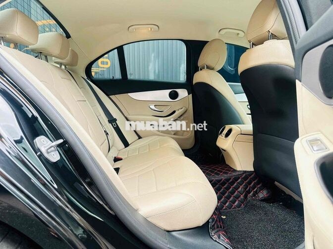 Mercedes-Benz C180 AMG 2020 Đen 44.000km