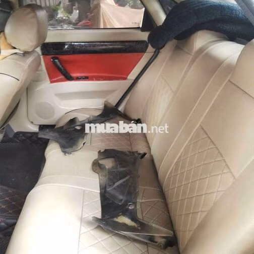 Lacetti 2004 đỏ xe gia đình không chạy cần bán.