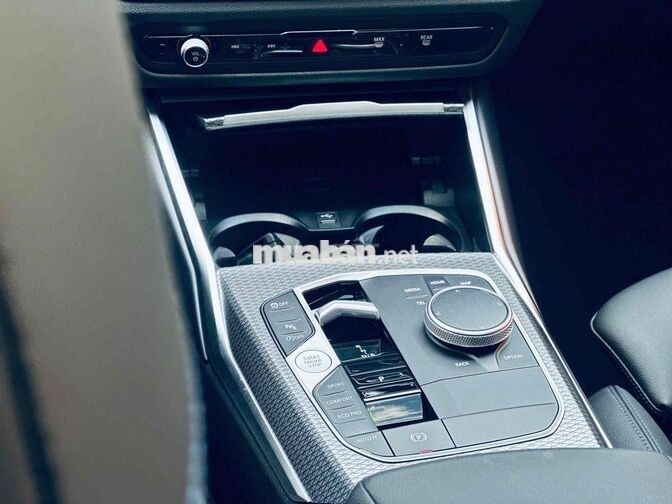 BMW 330i M Sport 2023 Xanh Portimao 21.000km