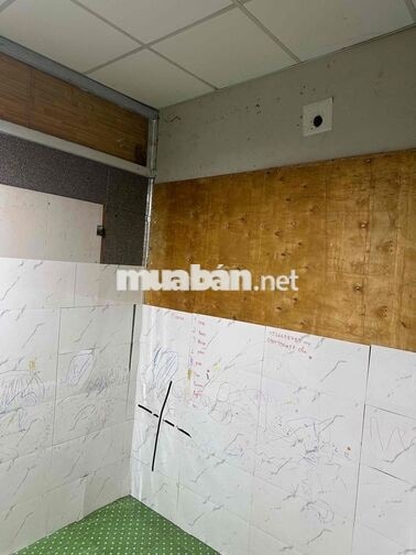 Mặt bằng kinh doanh rất tốt, gần KCN, chợ và khu phòng trọ