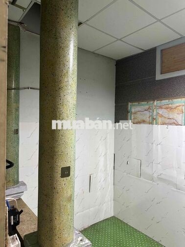 Mặt bằng kinh doanh rất tốt, gần KCN, chợ và khu phòng trọ