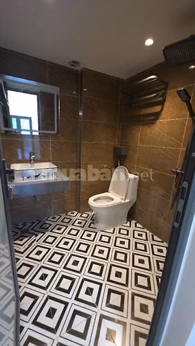 Bán căn hộ tập thể tầng 3 lô góc mặt phố Linh Lang và Đào Tấn 80m2