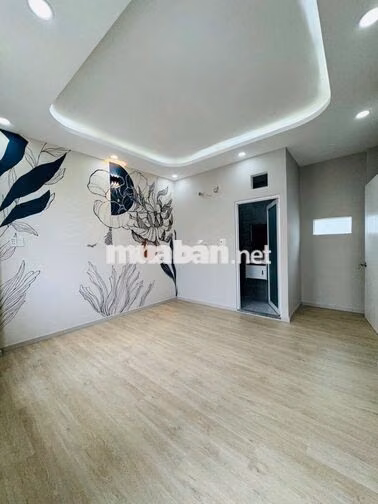 Bán nhà đẹp gần mặt tiền đường Âu Dương Lân P.Chánh Hưng Q8