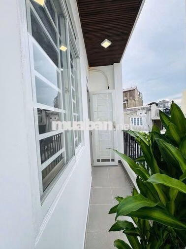 Bán nhà đẹp gần mặt tiền đường Âu Dương Lân P.Chánh Hưng Q8