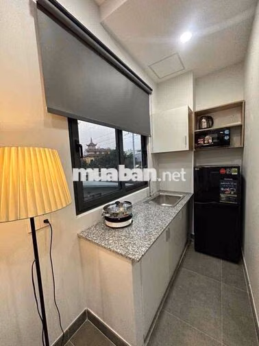 Căn Phòng Ban Công- Đầy Đủ Nội Thất- View Vườn Hoa Giấy