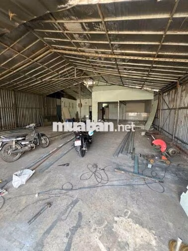 Cần cho thuê xưởng P ĐHT Đường  NVQ .DT 10 x 20 giá 13 triệu TL