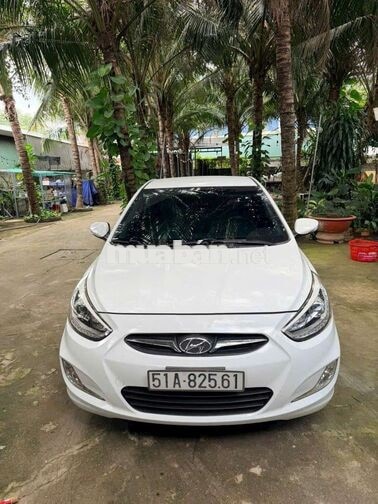 Hyundai Accent Blue 2013 Tự động Trắng