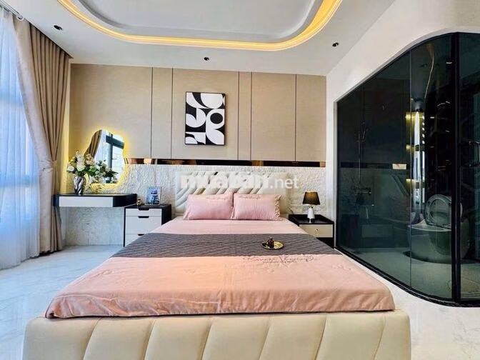 Nguyễn Thái Sơn 60M2 - Hẻm xe hơi an ninh sát mặt tiền, vừa giảm 800tr