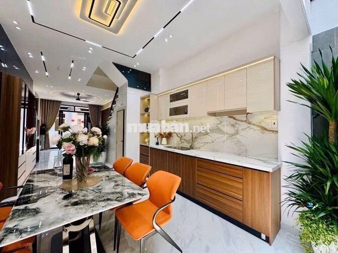 Nguyễn Thái Sơn 60M2 - Hẻm xe hơi an ninh sát mặt tiền, vừa giảm 800tr
