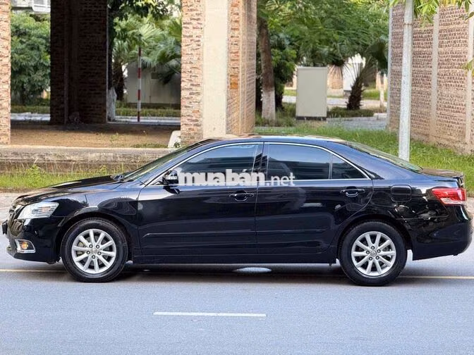 Toyota Camry 2.4G 2011 Đen