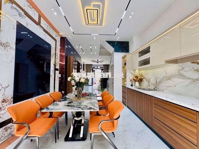 Nguyễn Thái Sơn 60M2 - Hẻm xe hơi an ninh sát mặt tiền, vừa giảm 800tr