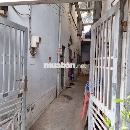 Phòng trọ gác suốt, hẻm thông, gần Cầu vượt Ngã Tư Ga