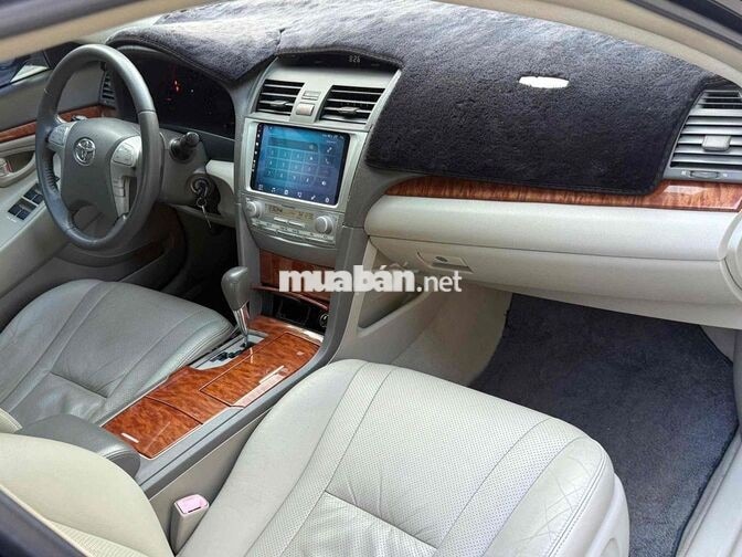 Toyota Camry 2.4G 2011 Đen