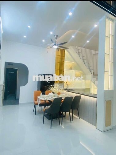 BÁN NHÀ MỚI XÂY 2 TẦNG _ 60M2_ NGAY CHỢ PHÚ XUÂN _ NHÀ BÈ