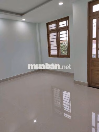 cần cho thuề nhà PTTN gần Dương Thị Giang DT 5x22 .1 trệt 2Lầu 3PN 3WS