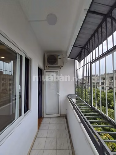 Chung Cư Phan Xích Long-2PN/ 70m2, NT cơ bản, giá 10 tr/th