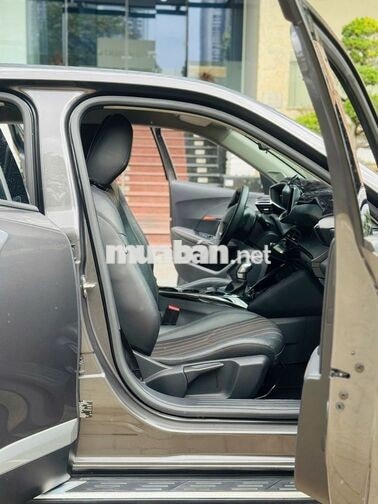 Peugeot 2008 Allure 1.2 AT 2025 Xám | 18,000 Km