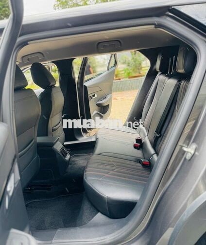 Peugeot 2008 Allure 1.2 AT 2025 Xám | 18,000 Km