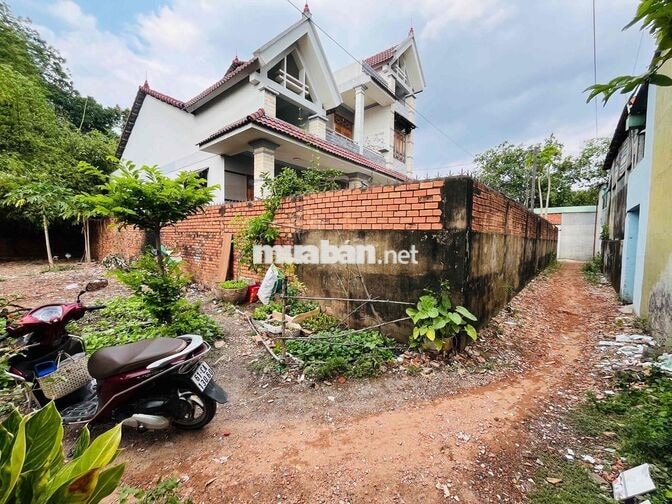 Đất SHR Dt 121m2 tc 105m2 ngay trạm thu phí Bình Thung