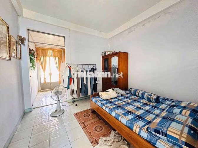 Cho Thuê Nhà 4 Tầng Huỳnh Thúc Kháng Tân Lập Nha Trang 5 Ngủ