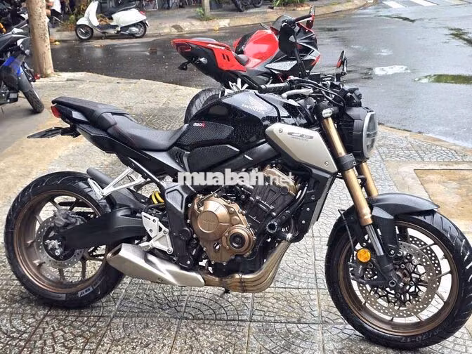 Honda CB650R 21.000 km Đen zin 100% xe đẹp