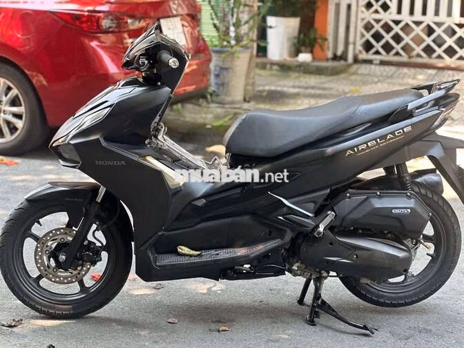 cần bán Honda Air Blade 4val Cao Cấp Đen Mù