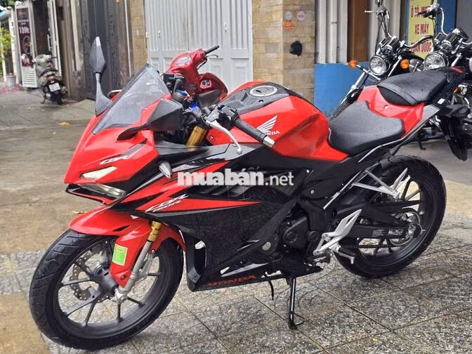 CBR150R xe chạy thử (cty xuất hóa đơn)new 99,99%