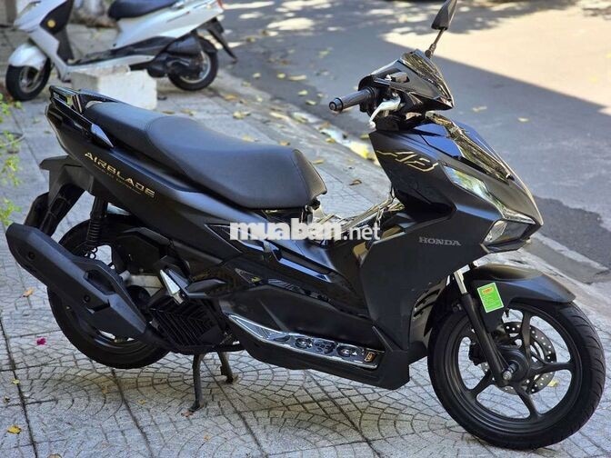 bán xe Honda Air Blade 4val cao cấp Đen sport