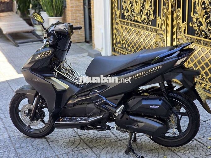 bán xe Honda Air Blade 4val cao cấp Đen sport